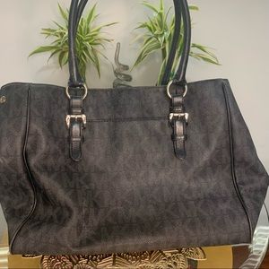 Large everyday MK purse